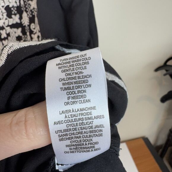 Chelsea & Theodore Black and White Embroidered Blouse - Picture 6 of 8